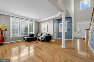 42654 Frontier Dr, Brambleton, VA 20148 - Photo 12