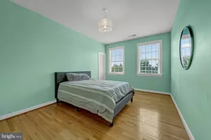 42654 Frontier Dr, Brambleton, VA 20148 - Photo 36