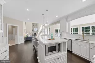 20102 Desert Forest Dr, Ashburn, VA 20147 - Photo 10