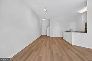 24690 Byrne Meadow Square, Aldie, VA 20105 - Photo 6