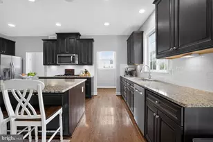 41858 Farnborough Pl, Leesburg, VA 20176 - Photo 8