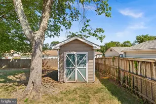 607 S Alder Ave S, Sterling, VA 20164 - Photo 40