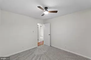 607 S Alder Ave S, Sterling, VA 20164 - Photo 30
