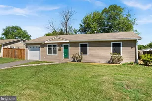607 S Alder Ave S, Sterling, VA 20164 - Photo 1