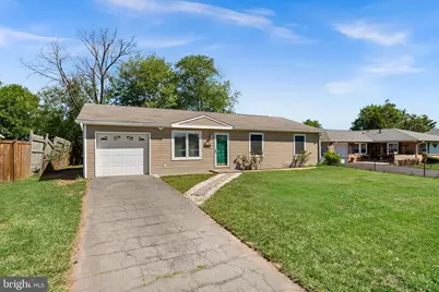 607 S Alder Avenue S, Sterling, VA 20164 - Photo 4