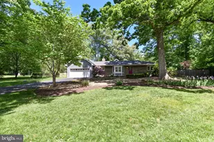 14 Oak Ln, Sterling, VA 20165 - Photo 1