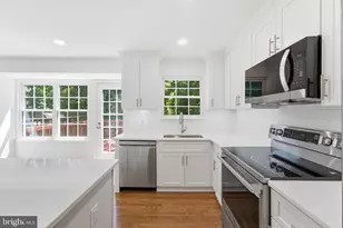 46757 Hobblebush Terrace, Sterling, VA 20164 - Photo 10