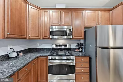 44397 Oakmont Manor Square, Ashburn, VA 20147 - Photo 2