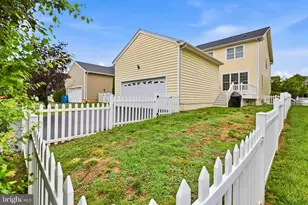 25172 Riding Center Dr, Chantilly, VA 20152 - Photo 36