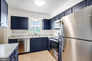1033 Margate Ct, Sterling, VA 20164 - Photo 10