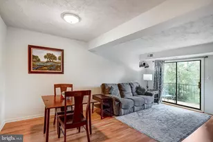 1033 Margate Ct, Sterling, VA 20164 - Photo 2