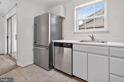 655 Constellation Square SE #B, Leesburg, VA 20175 - Photo 4