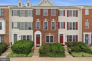 25327 Eldridge Terrace, Chantilly, VA 20152 - Photo 4