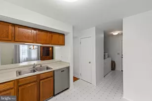 10 Fenton Wood Dr, Sterling, VA 20165 - Photo 12