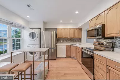 98 Saint Charles Square, Sterling, VA 20164 - Photo 6