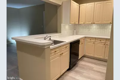 20283 Beechwood Terrace #201, Ashburn, VA 20147 - Photo 10