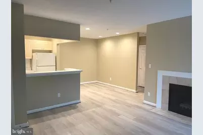 20283 Beechwood Terrace #201, Ashburn, VA 20147 - Photo 6