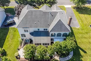 20262 Kiawah Island Dr, Ashburn, VA 20147 - Photo 2