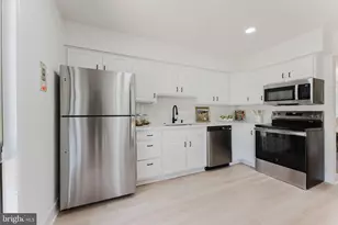 749 Sugarland Run Dr, Sterling, VA 20164 - Photo 18