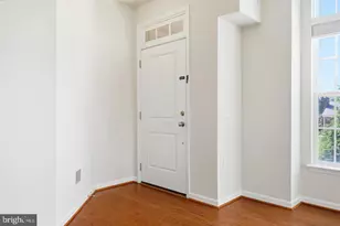 43487 Town Gate Square, Chantilly, VA 20152 - Photo 6