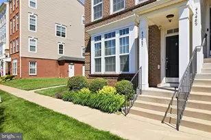 43487 Town Gate Square, Chantilly, VA 20152 - Photo 4