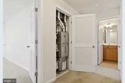 43487 Town Gate Square, Chantilly, VA 20152 - Photo 46