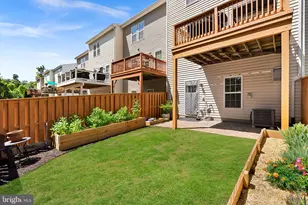 42449 Patrick Wayne Square, Broadlands, VA 20148 - Photo 4
