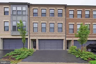 42308 Rockrimmon Ter, Ashburn, VA 20148 - Photo 1