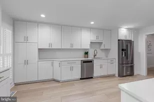 215 Andover Ct NE, Leesburg, VA 20176 - Photo 8