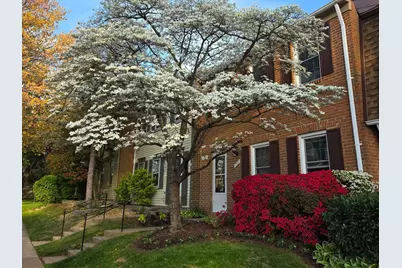 899 Holborn Court #899, Sterling, VA 20164 - Photo 2