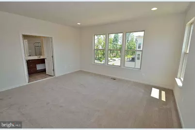 22816 Breezy Hollow Drive, Brambleton, VA 20148 - Photo 20