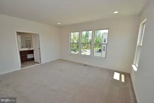 22816 Breezy Hollow Dr, Brambleton, VA 20148 - Photo 20