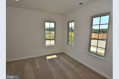 22816 Breezy Hollow Drive, Brambleton, VA 20148 - Photo 6
