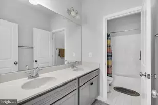 41919 Spring Air Dr, Brambleton, VA 20148 - Photo 28