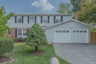 107 Appletree Dr NE, Leesburg, VA 20176 - Photo 2