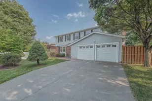 107 Appletree Dr NE, Leesburg, VA 20176 - Photo 6