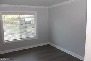 237 Greenfield Ct, Sterling, VA 20164 - Photo 6