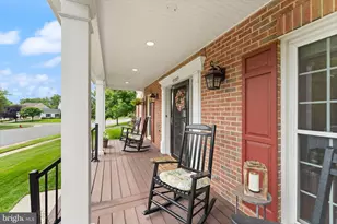 43305 Wayside Cir, Ashburn, VA 20147 - Photo 2