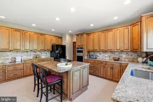 21916 Bellair Ct, Ashburn, VA 20147 - Photo 2