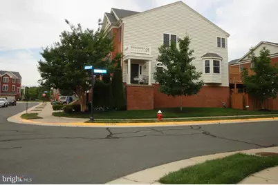 25625 Anthem Terrace, Chantilly, VA 20152 - Photo 4