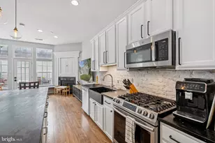 20353 Bowfonds St, Ashburn, VA 20147 - Photo 12