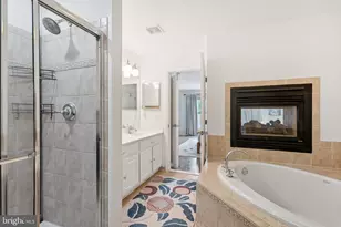 20353 Bowfonds St, Ashburn, VA 20147 - Photo 32