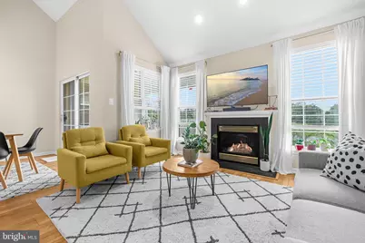 43134 Watercrest Square #303, Chantilly, VA 20152 - Photo 2
