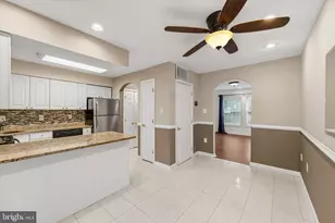 129 N Duke Dr, Sterling, VA 20164 - Photo 10