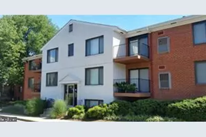 125 SW Clubhouse Drive SW #10, Leesburg, VA 20175 - Photo 1