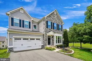 25833 Sycamore Grove Pl, Aldie, VA 20105 - Photo 2