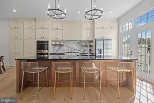 18441 Lanier Island Square, Leesburg, VA 20176 - Photo 2