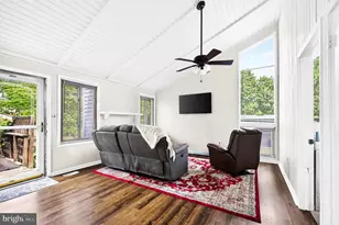 160 Magnolia Rd, Sterling, VA 20164 - Photo 6