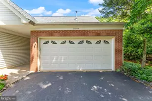 21004 Fowlers Mill Cir, Ashburn, VA 20147 - Photo 6