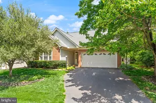 21004 Fowlers Mill Cir, Ashburn, VA 20147 - Photo 2